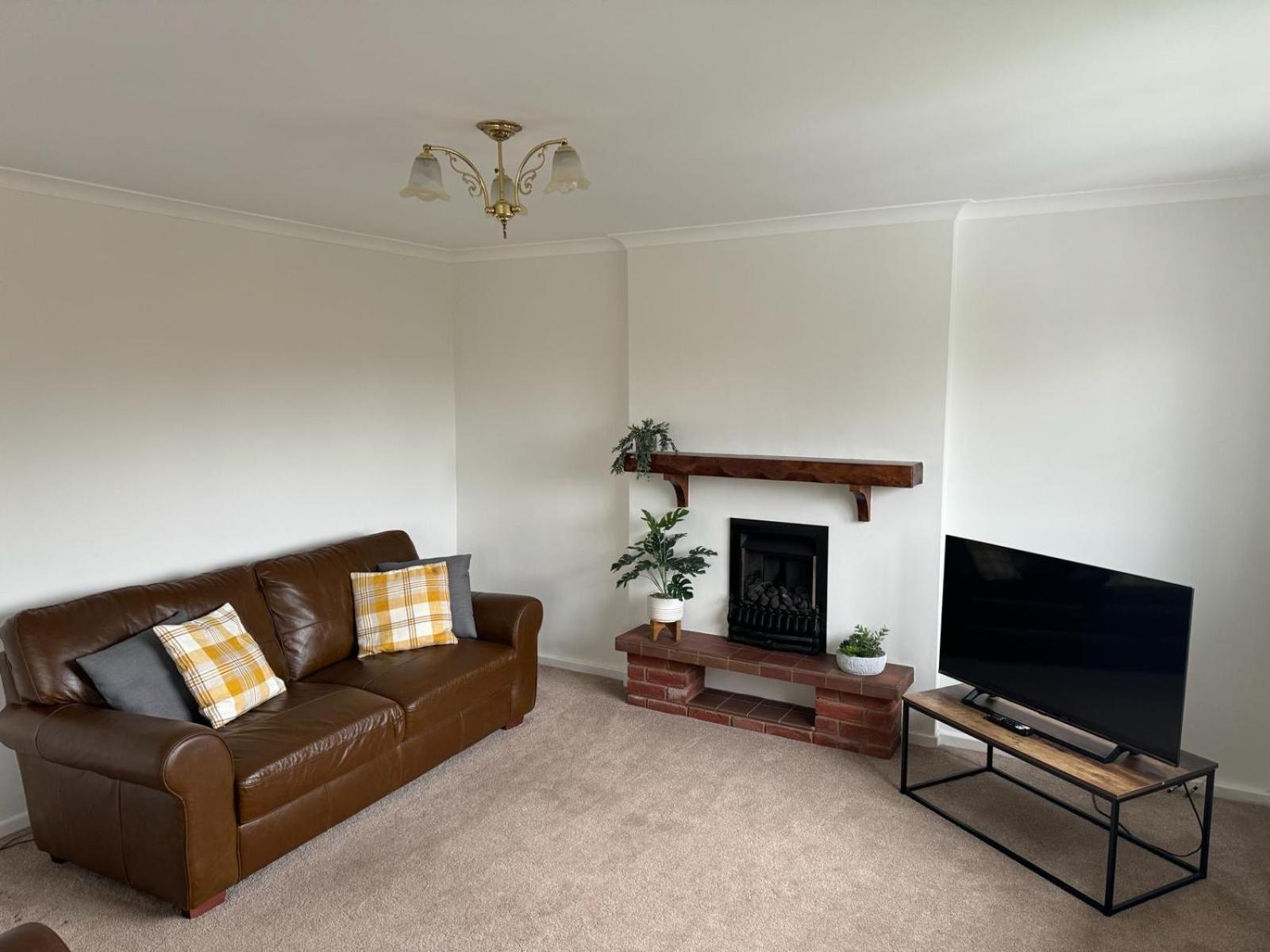 Stratford Upon Avon: 2 Bed Town Centre Apartment, Parking For One Car Zewnętrze zdjęcie