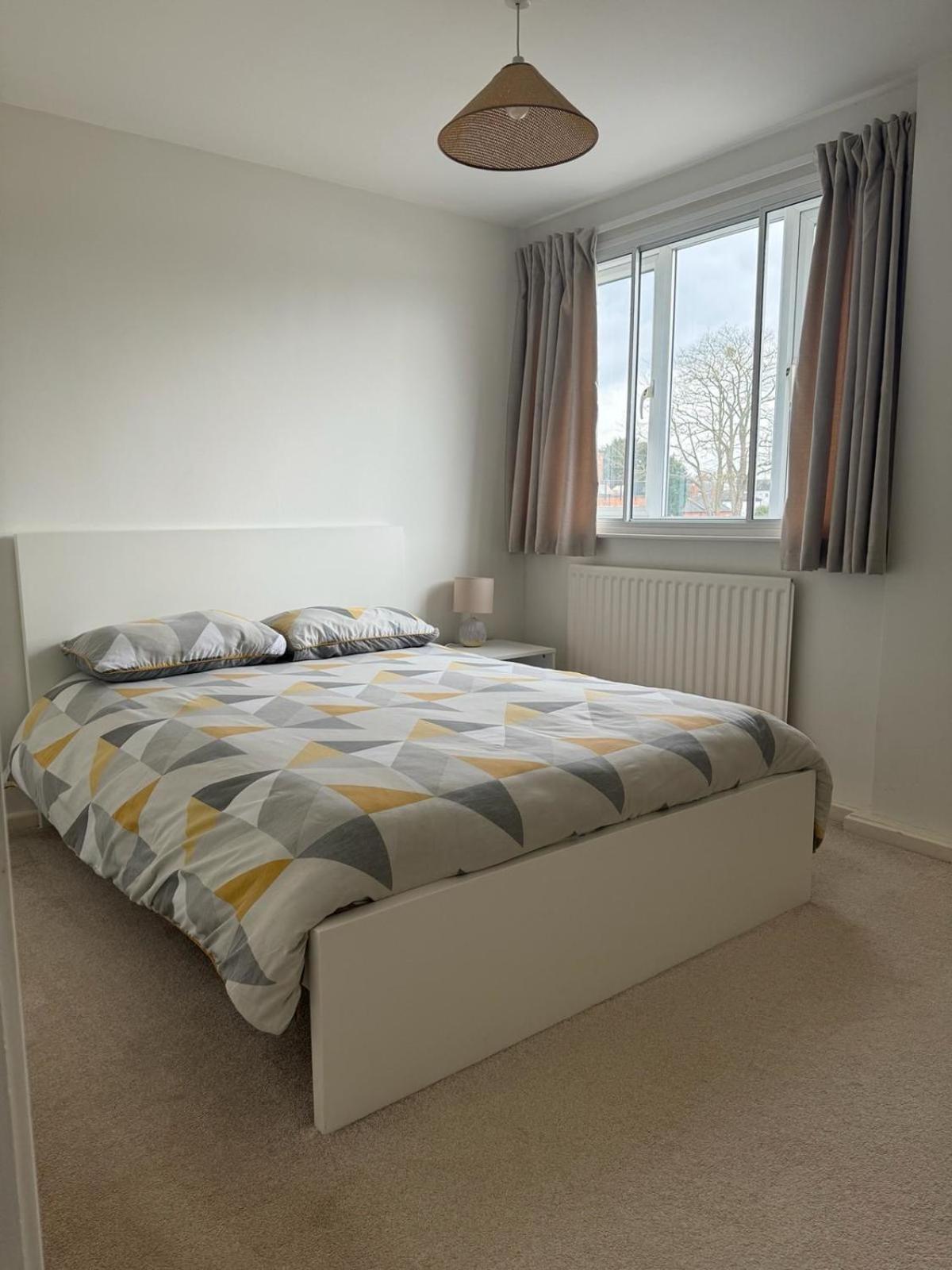 Stratford Upon Avon: 2 Bed Town Centre Apartment, Parking For One Car Zewnętrze zdjęcie